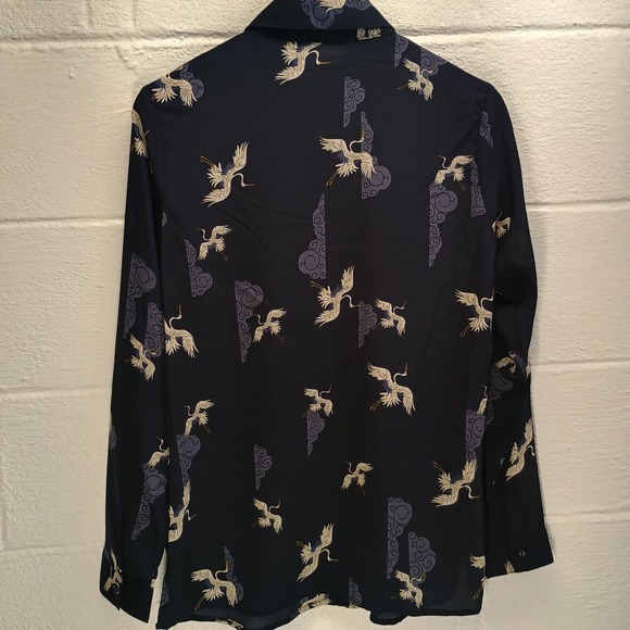 T Tahari Women's SMALL Navy Blue Shirt Collared Long Sleeve Button Up Bird Print - Picture 9 of 9